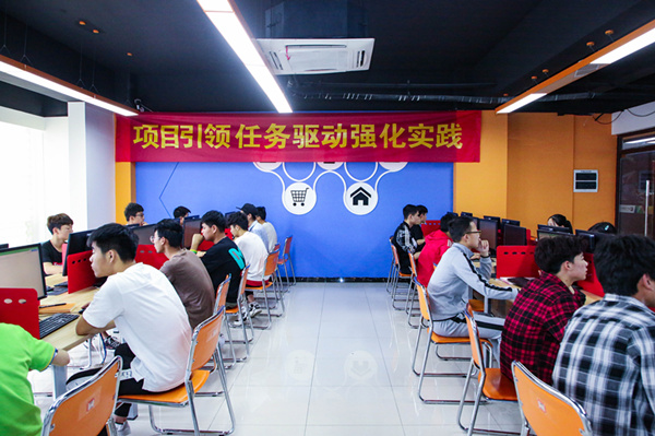搞互聯(lián)網(wǎng)教育我們是認真的，搞互聯(lián)網(wǎng)知識競賽我們也是認真的！