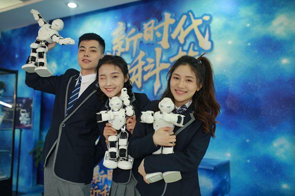 教學(xué)研發(fā)顯實(shí)力，新華互聯(lián)網(wǎng)科技五大<a href=http://njxh.cn target=_blank class=infotextkey>專業(yè)</a>特色學(xué)院亮點(diǎn)解析！