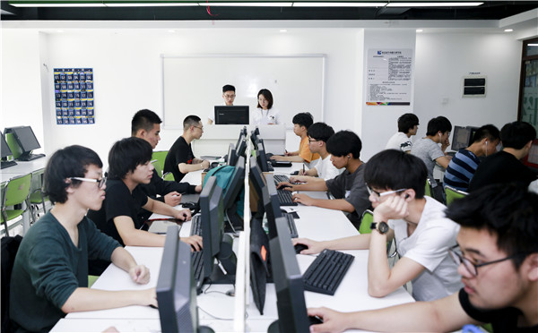動(dòng)漫游戲設(shè)計(jì)就業(yè)前景好嗎？薪資待遇怎么樣？