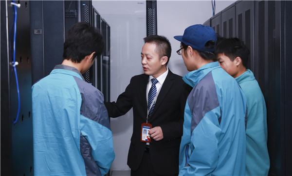 想學(xué)Linux，應(yīng)該怎么學(xué)？