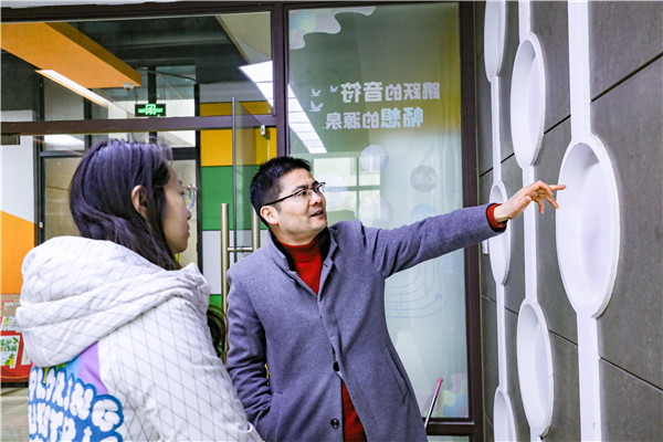 新課堂，迎接新成長(zhǎng)|南新新華美妝新生參觀新教室