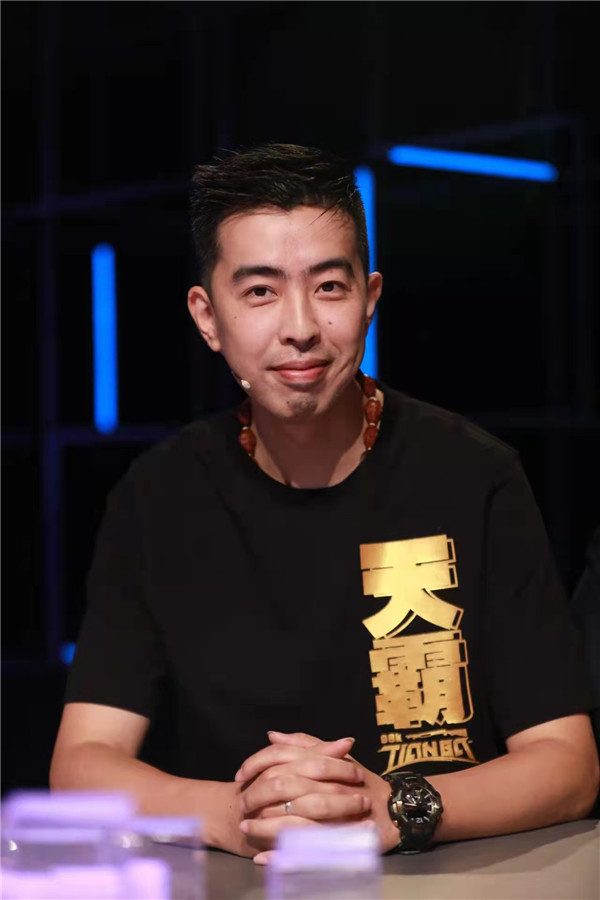 王者爭(zhēng)霸 限定名額！LGD俱樂部明星成員來(lái)新華啦！快來(lái)一戰(zhàn)高低
