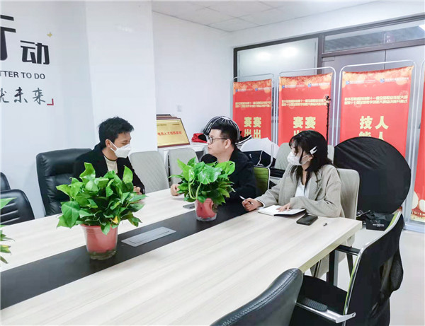 企業(yè)招聘進校園，助力學生高質(zhì)量就業(yè)