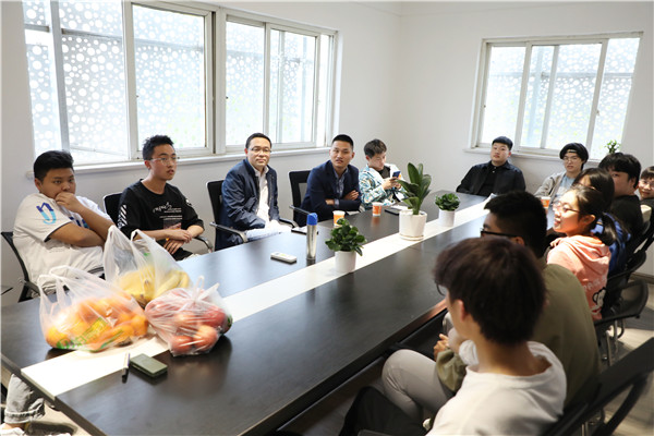 暖心回訪見證成長(zhǎng)，愛(ài)與責(zé)任一路相隨