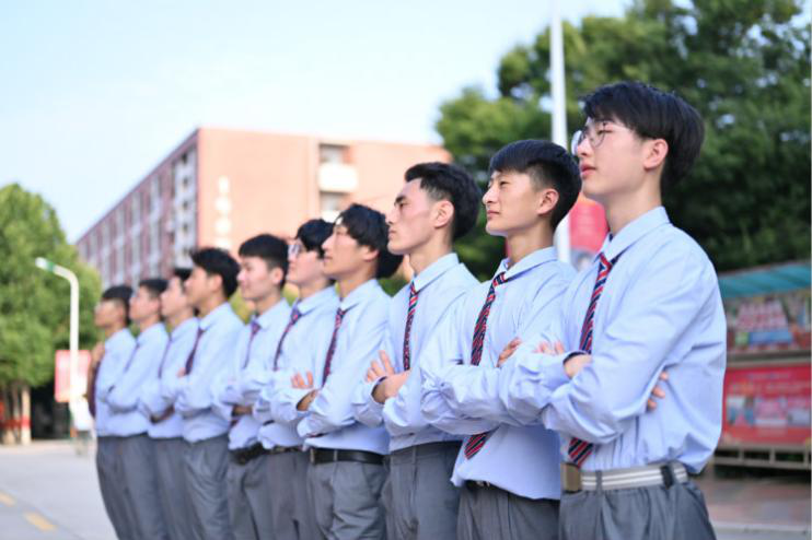職業(yè)教育托舉新希望，如何選擇一所好學(xué)校？