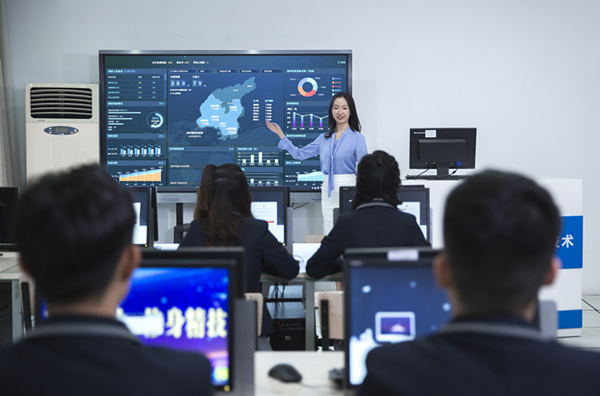 初中畢業(yè)想學互聯(lián)網(wǎng)技術(shù)能去哪學